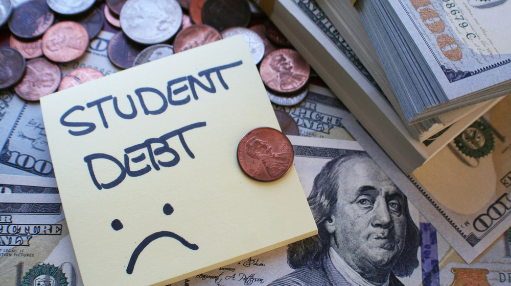 Minnesota replaces federal graduate loans, drawing debt crisis concerns